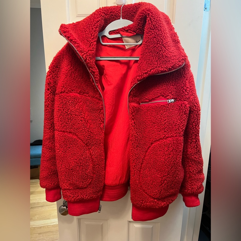 Aritizia Teddy Jacket (Wilfred Free) size small